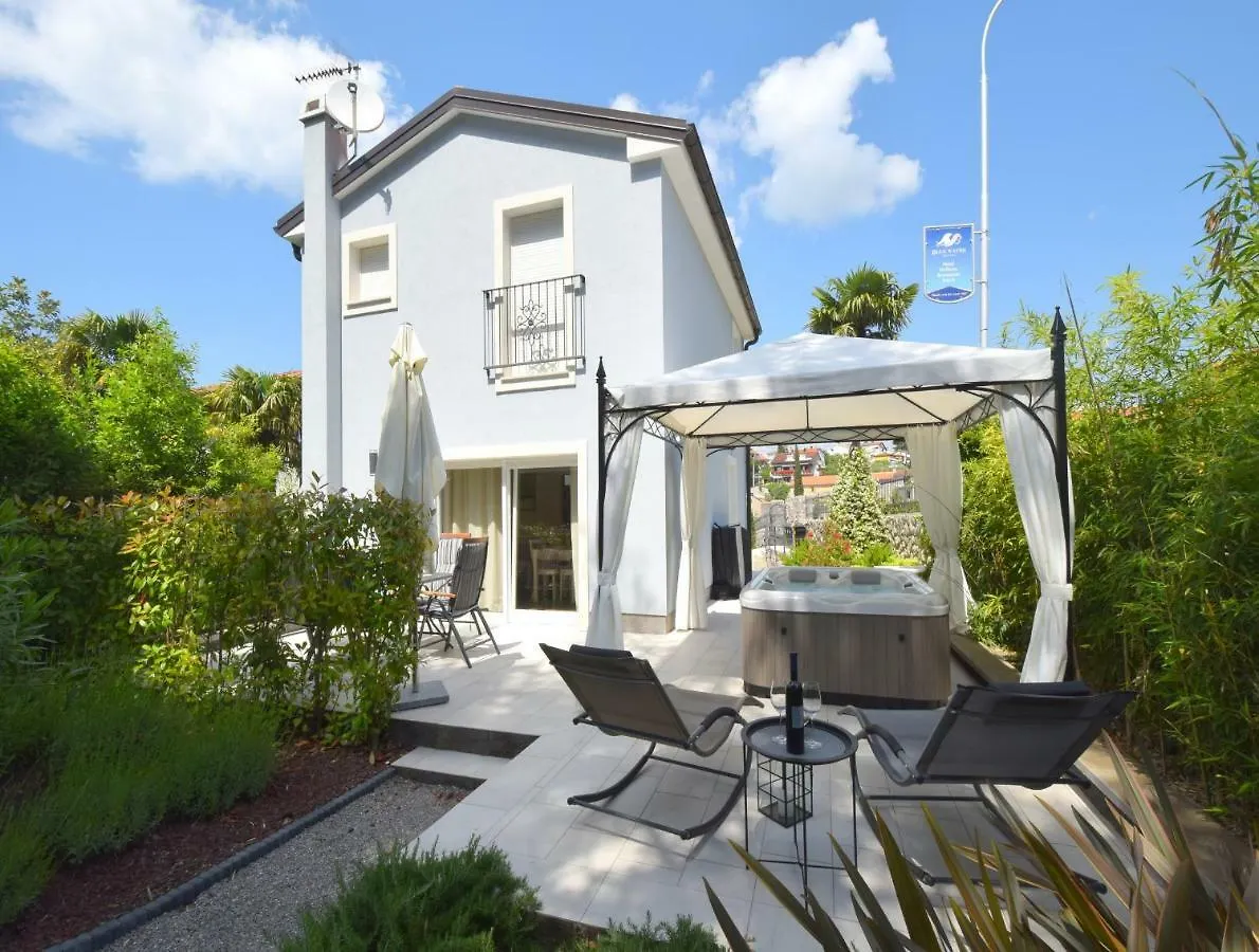 House Andrea Vila Malinska